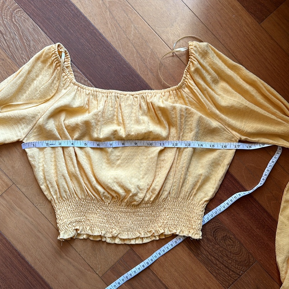 Sadie and Sage Yellow Off the Shoulder Crop Top, size small - Picture 8 of 10